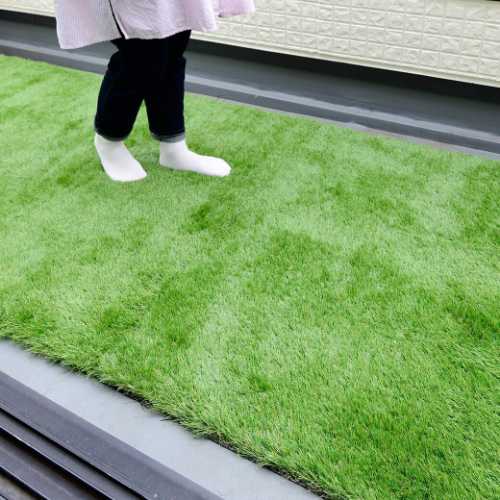 乐天商城 - 3層構造 リアル人工芝 約100×500cm（ガーデニング 園芸 雑草対策 グリーン ベランダ 庭 ガーデニング グッドライフウッド タイルデッキ 人工芝）