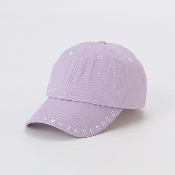 ラブトキシック(Lovetoxic)ツバ刺しゅうローキャップのサムネイル