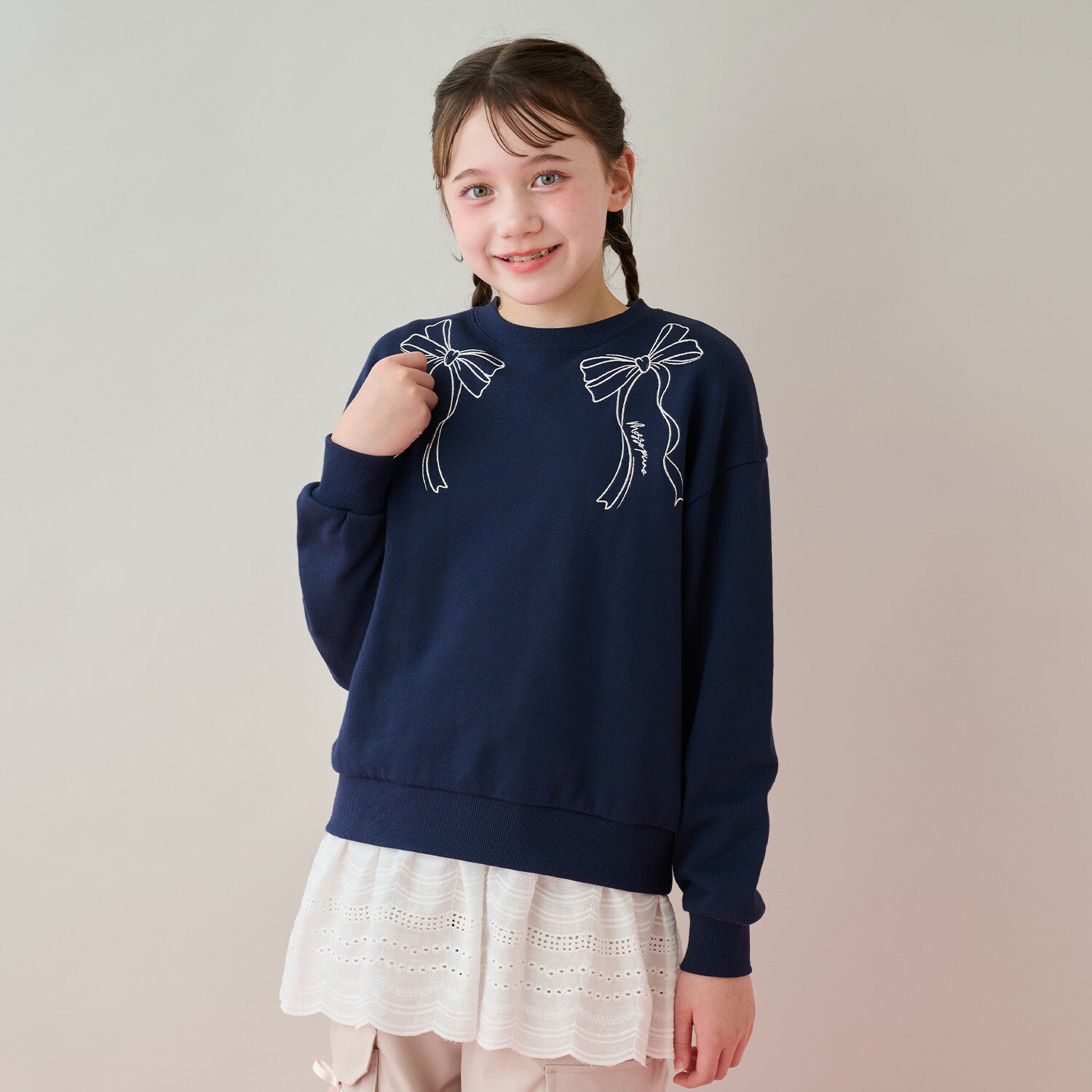 メゾピアノジュニア(mezzo piano junior)レースレイヤードトレーナーのサムネイル