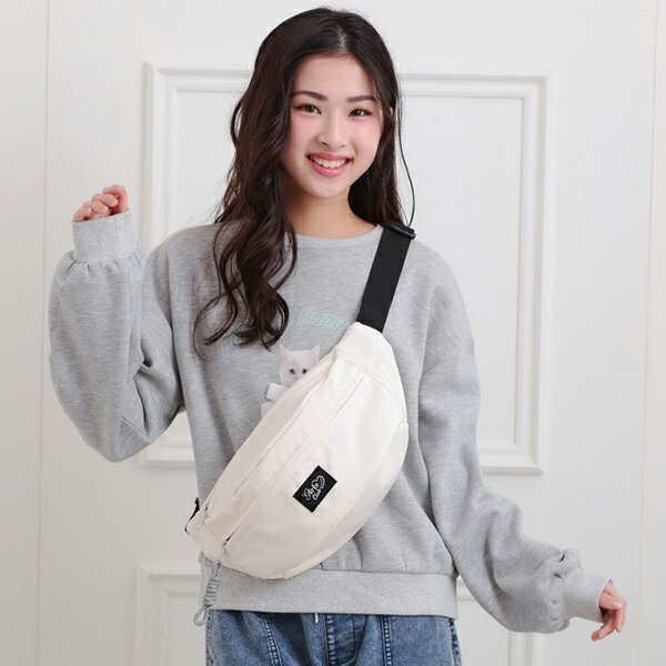 ピンクラテ(PINK-latte)コード付きボディバッグ