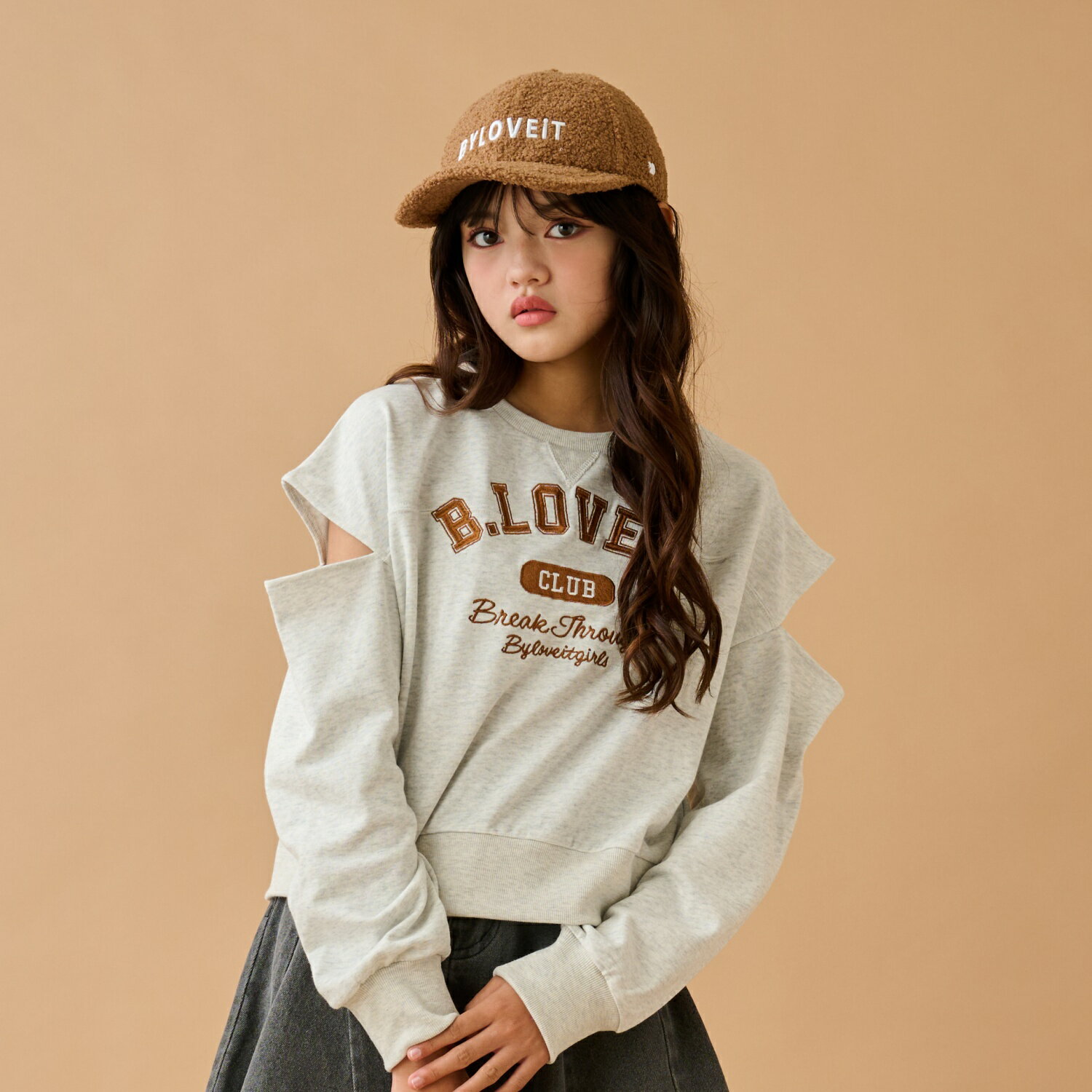 バイ ラビット(by LOVEiT)肩スリットプルオーバーのサムネイル