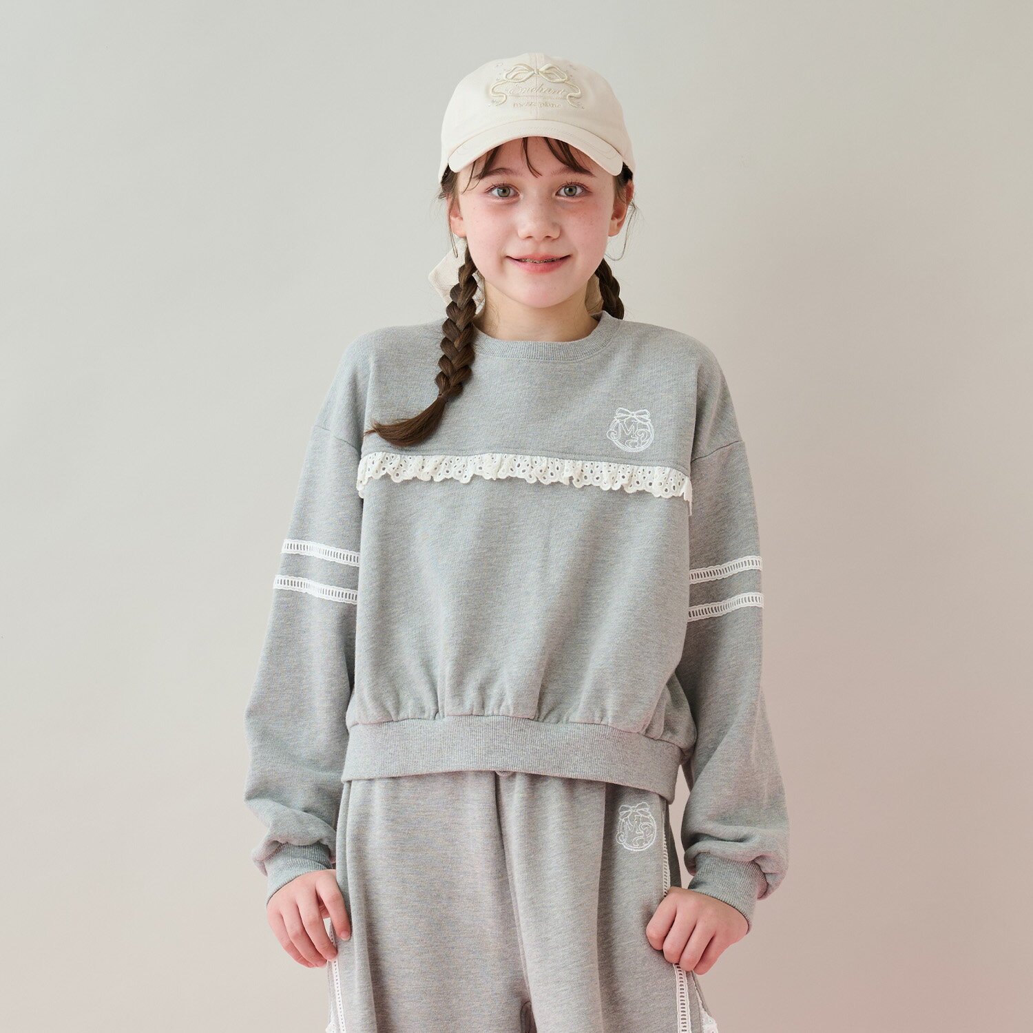 メゾピアノジュニア(mezzo piano junior)レースライントレーナーのサムネイル