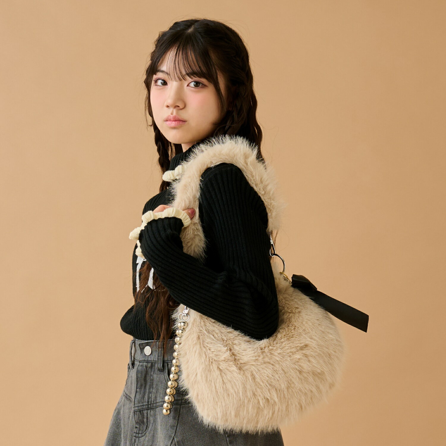 バイ ラビット(by LOVEiT)ファーショルダーバッグのサムネイル