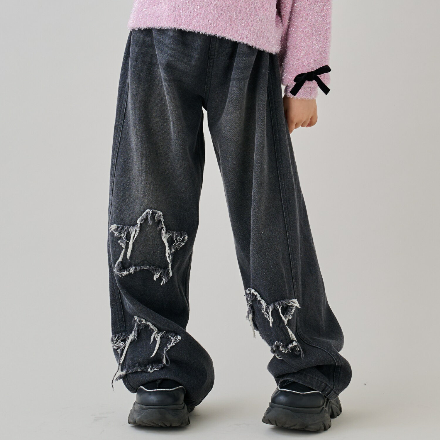 バイ ラビット(by LOVEiT)スターパッチデニムパンツのサムネイル