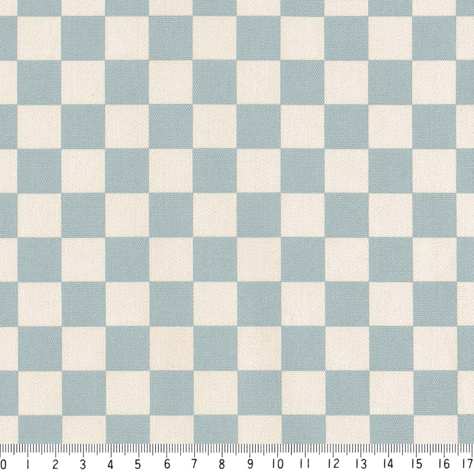 1.6cm 市松模様 7945-34 サックスブルー 可愛いチェッカーフラッグ柄 緑 グリーン 10cm単位 やや厚手 生成りオックス 生地 布 松尾捺染 綿100％ 110cm 布　入園入学 テーブルクロス エプロン バッグ クッション ランチョンマット 商用利用可 生地