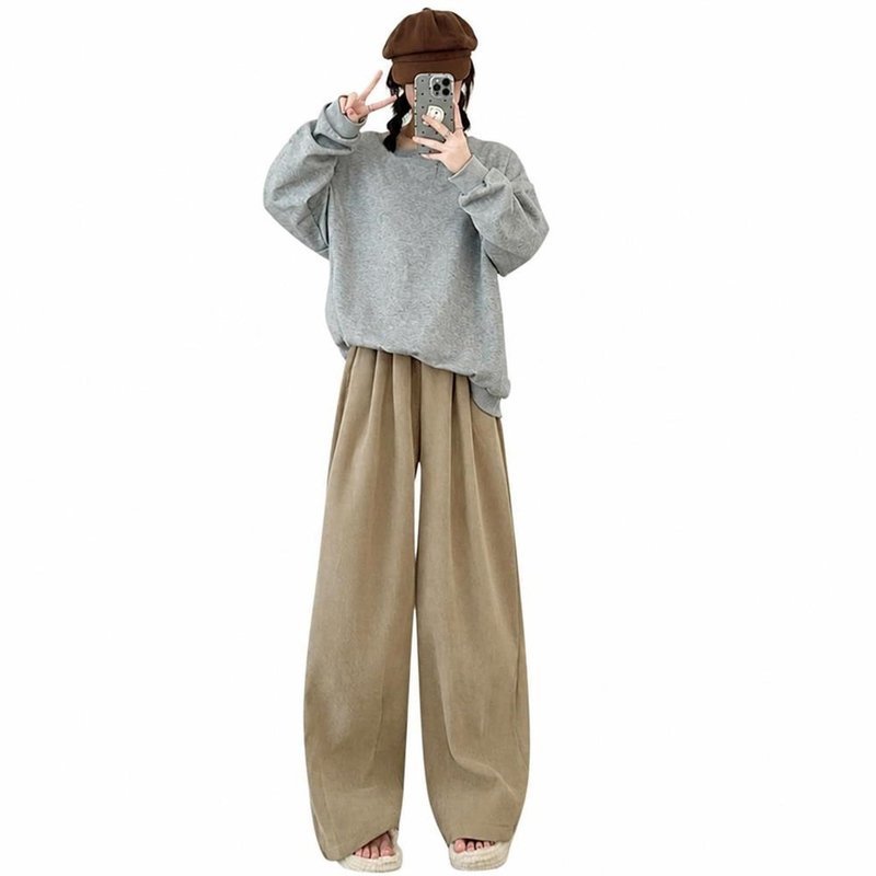 　　　 ◆◇◆売れている秘密◆◇◆ 【されたルーズシルエット】美しいドレープ感が魅力のワイドパンツレディースは、トレンドの山本風デザインを取り入れたニットパンツです。ストンと落ちるストレートなラインが上品な印象を与え、カジュアルからきれいめまで幅広いコーディネートに馴染みます。温かみのあるニット素材が秋冬の季節感をおしゃれに演出します。 【の脚長＆美脚効果】ハイウエストパンツ設計により、腰位置を高く見せて脚長効果を期待できます。お腹周りをすっきりとカバーする美脚パンツは、肉感を拾いにくいワイドなシルエットで体型カバーにも優れています。歩くたびに揺れる優雅なドレープが、女性らしさと細見え効果を同時に叶えるロングパンツです。 【極上の履き心地とストレスフリー】ウエスト部分に伸縮性に優れたゴムを採用したイージーパンツです。締め付け感がなく、一日中着用しても快適に過ごせるリラックスパンツは、お家でのリラックスタイムからオフィスでのデイリーユース、お出かけまで活躍します。柔らかく肌触りの良いニット素材で、動きやすさもです。 【型崩れしにくい仕上げ】丁寧な編み込みで仕上げた厚みのあるニットパンツは、シワになりにくく、いつでも綺麗なシルエットをキープします。型崩れしにくい高い耐久性を備えており、日常のお手入れも簡単で長く愛用していただけます。細部までこだわり抜いた縫製が、大人のカジュアルスタイルに上質さをプラスします。 【幅広い年代に愛される万能ウェア】春秋の主役としてはもちろん、冬のインナーレイヤードにも最適なレディースロングパンツです。シンプルで飽きのこないデザインは、20代から50代まで幅広い世代の女性におすすめです。ご自身へのご褒美にはもちろん、お誕生日や母の日などの大切な方へのプレゼントにも喜ばれます。 　　　◆◇◆注意事項◆◇◆ご覧のモニターの環境、撮影環境により実物と色味が異なって見える場合がございます。湿った状態で他のものと擦り合わせると色が移る恐れがあります。濃色品の洗濯時は、白色、淡色と分けて洗ってください。説明 -