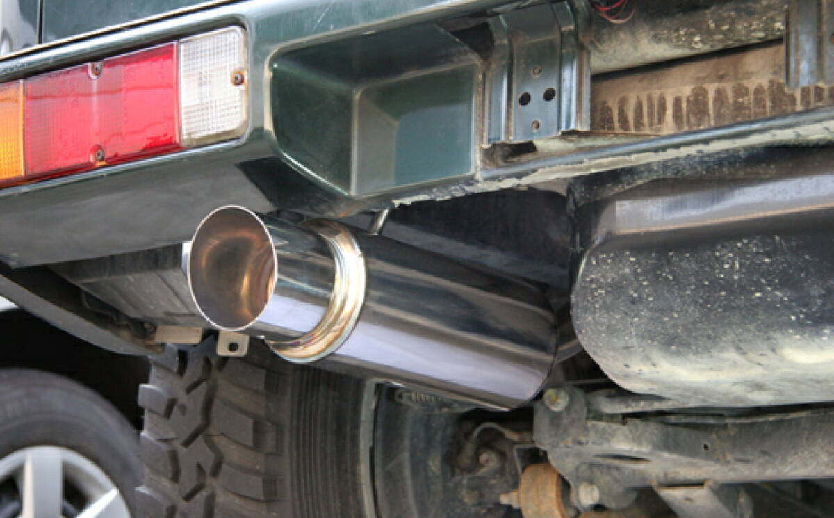 ジムニー マフラー JA12V JA12C JA12W JA22W ステンレス SUS マフラー シルバーカラー ZAWARD 砲弾型 1本出し 車マフラー カーパーツ 自動車パーツ アクセサリー カスタムパーツ 車用品 Jimny Bluefin ブルーフィン スズキ