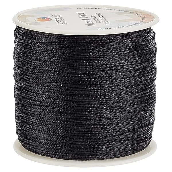 約106m/巻き ポリエステル製 蝋引き紐 直径0.5mm ロウ引き糸 ワックスコード 手縫い 糸 アクセサリー用糸 レザークラフト マクラメ DIY 手芸用品 ジュエリー用 アクセサリーパーツ 手作り素材 ブラック