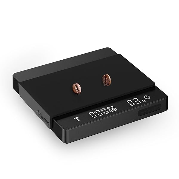 コーヒースケール 充電式電子はかり タイマー付きデジタルスケール 2モード ドリップスケール 計量器 0.1g~2000g キッチンスケール ブラック ES6027B-OS商品説明【商品説明】color : ブラック重力センサー：電子秤が物理スイッチがオンの待機状態にある場合、重量が100gを超える製品をコーヒー秤に置くと、電子はかりは自動的に電源を入れ、物体の重量を自動的にクリアします。この機能により、複雑なプロセスを省くことができ、コーヒーの製造プロセスをより効率的にすることができます。スマートモード：新しくアップグレードされたコーヒー秤は固液検査機能を持って、誤触を防止することができます。通常モードからスマートモードに切り替えた後、液体が検出されると、このキッチン秤は自動的に計時を開始します。抽出が完了してカップを取り出すと、電子はかりは交互に表示されます：時間/液重、液重比/粉重。高精度：黒いミニコーヒースケールの秤量範囲は0.3g-2000gで、精度は0.1 gまで高いです。 また、「T」ボタンをダブルクリックすると、gとozの単位を変更でき、さまざまなコーヒー愛好家のニーズを満たします。軽量な小秤：タイマー付きミニコーヒー秤のサイズは12.4*12.4*2.2cm、重さは0.32kg。コンパクトで軽量で、スペースを取らず、キッチンだけでなく、アウトドアピクニックやハイキングなどにも適しています。USB充電：充電式電子秤は1500 mAh充電可能リチウム電池を採用し、より環境に優しく、充電が便利で、電池購入の問題を心配する必要はありません。（バリスタはかりの寿命を延ばすために、オリジナルの充電ケーブルで充電してください）color : ミニ ブラック重力感知装置：の電子秤の物理スイッチがオンの時、100g以上の製品を秤の上に置くと自動的に作動し、対象物の重量をゼロにします。 この機能により、複雑な手順が不要になり、コーヒーを作る過程がより効率的になります。インテリジェントモード：アップグレードされた電子スケールには、固液検知機能が新たに搭載されています。 インテリジェントモードでは、液体を入れるとスケールが自動的にタイマーをスタートします。 抽出が完了し、カップを取り出すと、時間/液体重量、液体重量の比率/粉の重さが交互に表示されます。静音機能：音量を永久的にオフにすることができ、騒々しいビープ音はなくなります。コンパクトサイズ：このタイマー付き小型コーヒースケールは10.4*10.4*1.9CMで、重量は0.6ポンドです。 市販されているほとんどのエスプレッソマシンやコーヒーポットにマッチする小型サイズで、計量やカウントが簡単です。 グラムとオンスの2つの重量単位を自由に切り替えることができ、キッチンでの使用にも適しています。USB充電ポート：700mAh充電式リチウム電池。 充電には5V、1A/2Aアダプターの使用をお勧めします。 充電式は環境に優しく便利です。 電池を買い忘れる心配がありません！