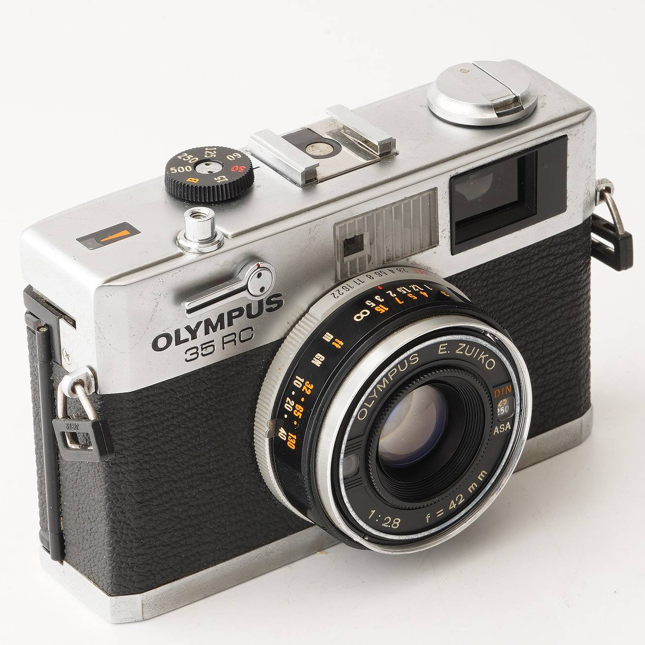 �����ѥ� Olympus 35 RC / E.Zuiko 42mm F2.8