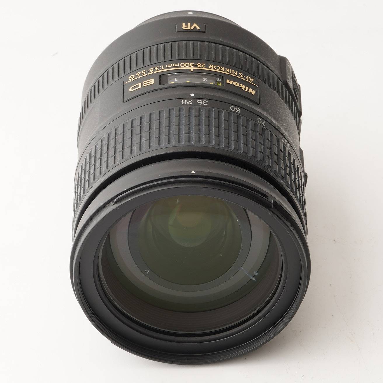 ナチュラフのニコン Nikon AF-S NIKKOR 28-300mm F3.5-5.6 G ED VR｜アングル2