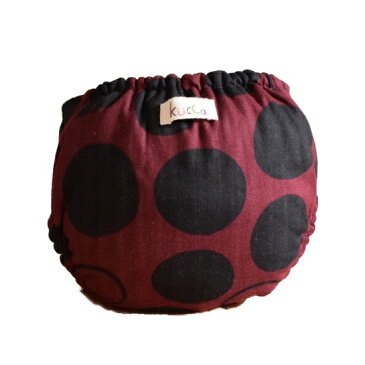 \ポイント更に3倍/【メール便送料無料】 kucca クッカ 布おむつカバー まるマルmaroonRED Sサイズ (3〜7kg) テープタイプ 新生児から【ナチュラルリビング】