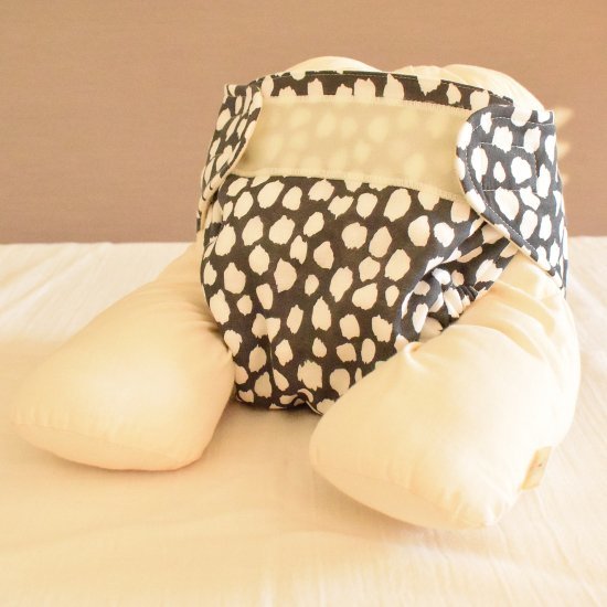 【メール便対応】 kucca クッカ 布おむつカバー leopard Dots Lサイズ 10kg～ テープタイプ トイレトレーニング 2