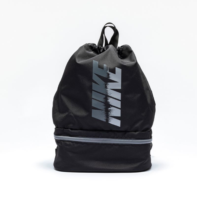 2025年 最新作 ナイキ NIKE 2ルーム プールバッグ SS25 ブラック ナップサック リュック プールバッグ 水着バッグ プール用バッグ スイムバッグ しきり ビーチバッグ 二層式 子供 スイミング キッズ 男の子 女の子 あす楽対応