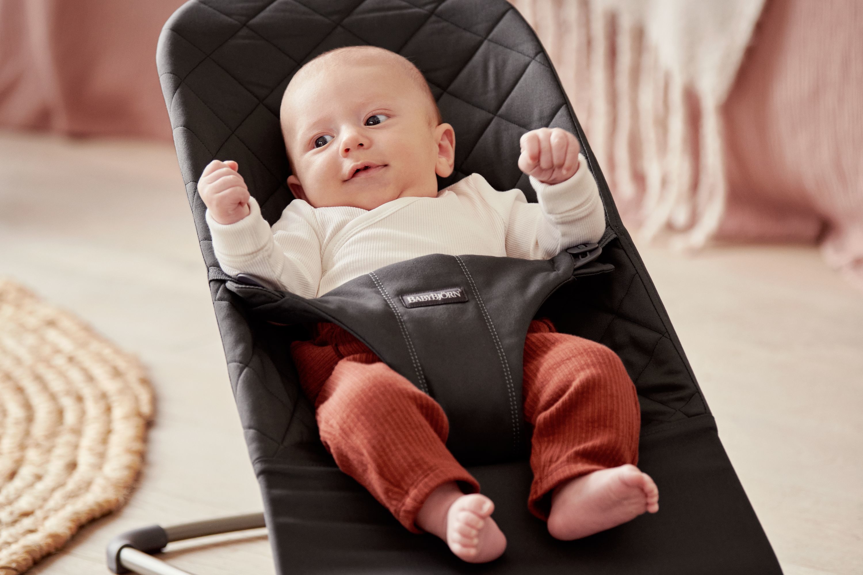 【ポイント10倍】 ベビービョルン バウンサー ブリス コットン ブラック BabyBjorn bliss 送料無料 出産祝い 出産準備 日本正規品 10年保証 2