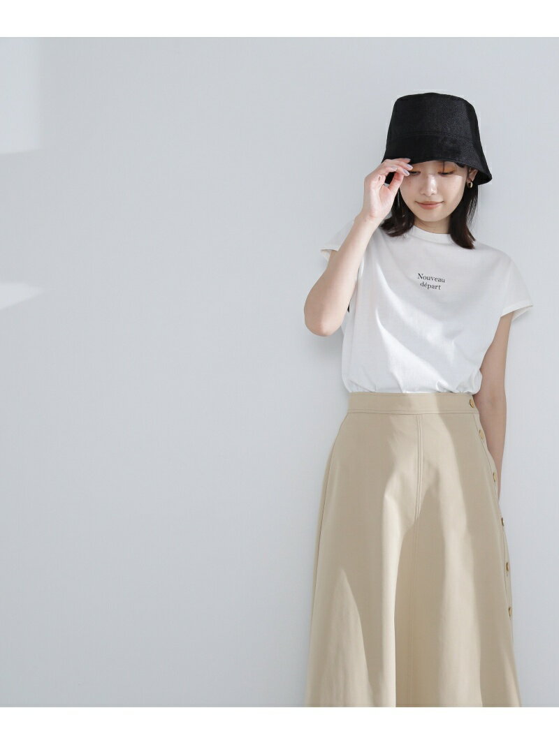 ＜ロゴTシャツシリーズ＞モックネックフレンチロゴTシャツ NATURAL BEAUTY BASIC ナチュラルビューティベーシック トップス その他のトップス ホワイト[Rakuten Fashion]のサムネイル