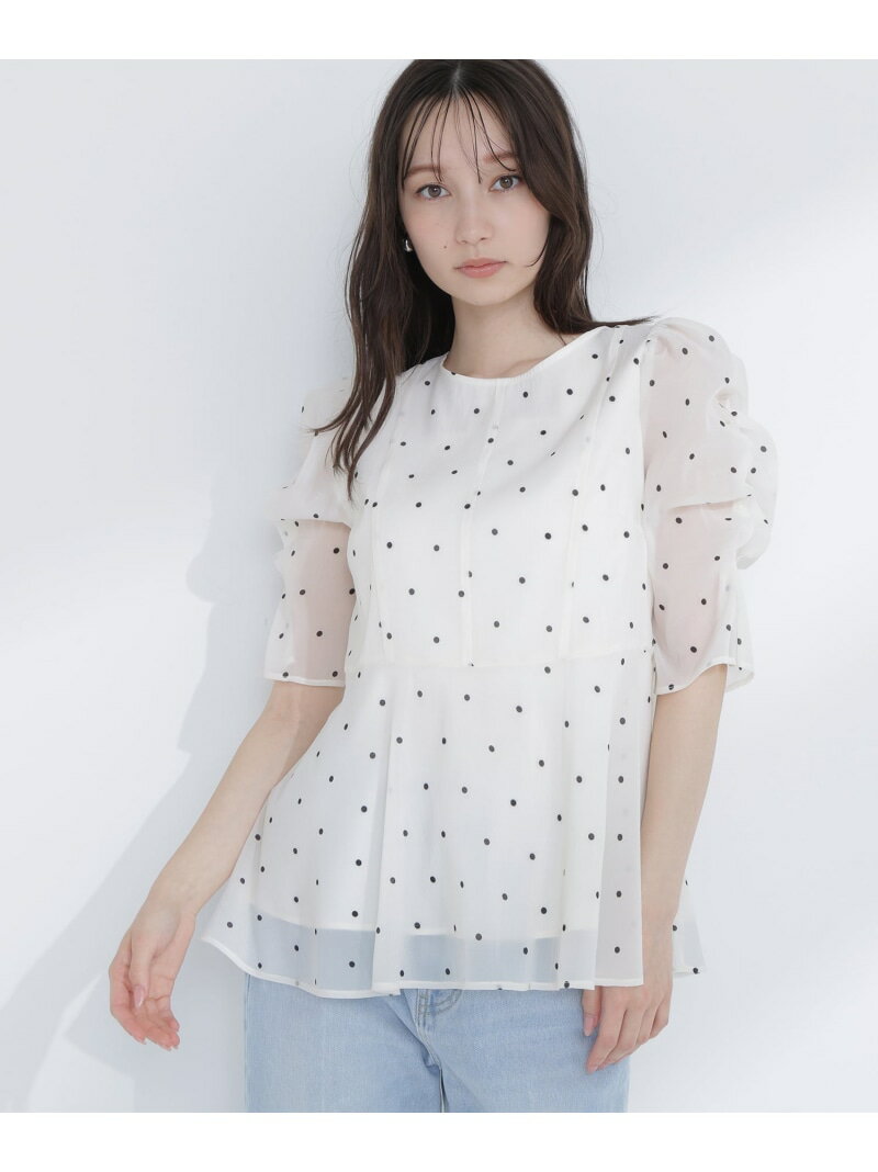 Rakuten - シアーペプラムブラウス半袖 NATURAL BEAUTY BASIC ナチュラルビューティベーシック トップス シャツ・ブラウス ホワイト【先行予約】*【送料無料】[Rakuten Fashion]