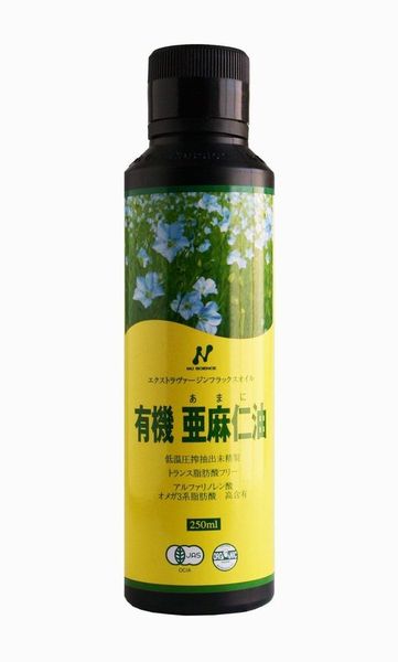 無農薬有機栽培フラックスオイル オーガニックフラックス亜麻仁油（アマニユ） カナダ産はこちらから おすすめの高品質サプリメント 品　名 オーガニックフラックスシードオイル 用　途 有機食用亜麻仁油(未精製Extra Virgin) 分　類 食品 容　量 250ml(グラム換算では231g) 容　器 紫外線カット遮光ボトル （遮光率95%高密度ポリエチレン　HDPE）液漏れを防ぐゴムキャップ付き 原材料 有機食用亜麻仁油 AGRIQUALITYオーガニック認証、有機JAS認証、 エキストラバージンオイル アグリクオリティー社の オーガニック基準は国際食品規格、EU規定、オーストラリア全国基準に基づいており国際有機農業運動連盟の認可 低温圧搾法(コールドプレス)：30℃以下での搾油を実現(一般的には42℃での搾油が目安) 栄養表示（100gあたり） エネルギー：882kcal/たんぱく質：0g/脂質：100g/炭水化物：0g/ナトリウム：0.7mg 内　容（100gあたり） オメガ3脂肪酸：58-65g/ビタミンE：8.1mg/コレステロール：0g *トランス脂肪酸は含みません 販売元 ニューサイエンス 原産地 ニュージーランド 賞味期限 製造から14ヶ月 備　考 商品パッケージ等の仕様が変わることがございます。 広告文責 株式会社デック TEL03-6912-0544 販売元 ニューサイエンス 区　 分 ニュージーランド・食品オメガ3系脂肪酸、ミネラル、ビタミン豊富な健康オイル フラックスオイル 　亜麻仁油オーガニック アルファリノレン酸、EPA、DHAの素 善玉脂肪が豊富 オーガニック健康フラックスオイル（オメガ3系脂肪酸・n-3） フラックスオリジナルは、ニュージーランドの大自然で育った亜麻仁の種子を低温圧搾した無農薬有機栽培フラックスオイルです。（オーガニック亜麻仁油） 健康に必要なEPAやDHAのもとになるオメガ3系脂肪酸のαリノレン酸やミネラル、ビタミンも豊富な健康オイル。 このフラックスオイルはオメガ3脂肪酸が豊富でαリノレン酸を58〜65％含有。リグナンは含みませんが味がマイルドでクセがありません。 ニュージーランド産亜麻仁油は低温圧搾温度30度以下を実現！搾油温度に徹底的にこだわり、クリアですっきりした味わいになりました。 （通常は40度前後での搾油が一般的） HACCP取得施設にて製造、種子から商品の発送まで、完全な生産履歴が、Functional Whole Foods New Zealand Ltdによって管理されていますから安心です。 紫外線防止ボトルを採用、空輸にて酸化も抑えており、開封後も液漏れを防ぐキャップ構造で使いやすいです。冷凍保存や持ち運びも可能。 トランス脂肪酸も一切含みません。非加熱でドレッシングなどにしてお召上がり下さい。 αリノレン酸（オメガ3）豊富、無農薬オーガニック有機栽培、トランス脂肪酸ゼロ、低温圧搾（コールドプレス）、非精製エキストラバージンオイルなど、こだわりの亜麻仁油です！ ※厚生労働省は日本人の食事摂取基準についてのなかで、体内でホルモンや細胞膜、脳細胞を作るのに必要なαリノレン酸（n-3、オメガ3）の摂取を推薦しています。 お召し上がり方・ご注意事項 1日にカレースプーン1杯を目安としてください。 加熱調理はせずにご利用下さい。ドレッシングにしたり、野菜や納豆、トーストなどとご一緒に召し上がるとよいでしょう。そのまま飲用しても良いです。 ＜ドレッシングの作り方＞はこちらからご覧ください。 ※酸化しやすい部類ですので開封後は5週間以内にお召し上がりください。冷凍することもできます。 ((保管)) ・未開封　直射日光や高温を避けて保管してください。 ・開封後　開封後は要冷蔵です。賞味期限はボトル底にラベル 「2本セット」もございます。