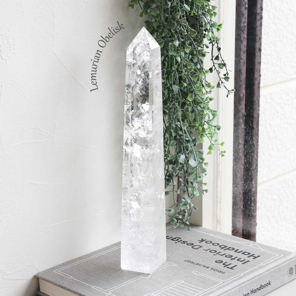 レムリアン 水晶 オベリスク 虹入り 水晶ポイント クォーツ ブラジル産 バイーア州 セントセ産 水晶 原石 磨き 鉱物 パワーストーン 天然石 癒し 幸運 休...