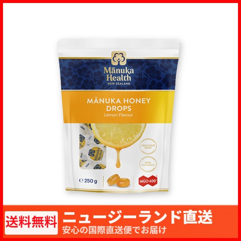 大自然からの贈り物、科学に裏付けられた確かな品質。 製品情報 マヌカヘルス社のMGO400+マヌカハニーとレモン風味のロゼンジ（のど飴）です。内容量250g。 主な特徴 ・ MGO400+のマヌカハニー配合 ・ レモン風味 ・ ロゼンジ（のど飴）タイプ 原材料 ・ 成分 マヌカハニー MGO400+ (50%)、砂糖、グルコースシロップ、天然レモン香料、クエン酸 お召し上がり方 必要に応じて、1粒ずつゆっくりと口の中で溶かしてお召し上がりください。 使用上の注意 1歳未満の乳幼児には与えないでください。 商品詳細 ・ ブランド マヌカヘルス (Manuka Health) ・ 内容量: 250g ・ 製品の特長 ・MGO 400+ 保証 1kgあたり400mg以上の天然メチルグリオキサール（MGO）が含まれていることが認証されています。 ・徹底した品質検査 純度、品質、およびニュージーランド原産であることのテストを実施済みです。 ・ピュア＆ナチュラル 未加工の生はちみつであり、非加熱、非遺伝子組み換え（Non-GMO）製品です。 ・安心のトレーサビリティ 養蜂家から瓶詰めされるまでしっかりと保護され、生産履歴の追跡が可能です。 ・UMF™ 13+ マーク取得 UMF™グレーディングシステムにより天然成分が評価され、純度と品質が保証されています。 ・ 商品概要・仕様 原産国 ニュージーランド UMF / MGO UMF 13+ / MGO 400+ 保証 内容量 250g 原材料名 モノフローラル MGO 400+ マヌカハニー 100% 認証・規格 Non-GMOプロジェクト認証、FIANZハラール認証、コーシャ（Kosher Check）認証、BPAフリー容器使用 総重量(発送重量) 0.33 kg ・ ご使用上の注意 ・1歳未満の乳児には与えないでください。 ・保管方法：直射日光を避け、25℃以下の涼しい場所で、容器を立てて保管してください。 ・ 免責事項 当店では製品の画像や情報の正確性を保つために努めておりますが、メーカーによるパッケージや成分の変更がサイトの更新に間に合わない場合がございます。 予告なく異なるパッケージで発送される場合がございますが、製品の鮮度や品質は常に保証されております。 ご使用前に必ず製品のラベル、警告、および使用方法をお読みいただき、当サイトの情報のみに依存しないようお願いいたします。 ・ 広告文責： Interantional Network and Trading Ltd., （TEL: 64-21-0292-3057） ・ メーカー名： Manuka Health ・ 商品区分： 食品（マヌカハニー） 【注意事項】 ・当店でご購入された商品は、原則として、「個人輸入」としての取り扱いになり、全てニュージーランドからお客様のもとへ直送されます。 ・個人輸入される商品は、全てご注文者自身の「個人使用・個人消費（日本に居住する者に寄贈される物で、当該寄贈を受ける者の個人的な使用に供される場合を含みます。）」が前提となります。第三者への譲渡・転売が法令で禁止されるもの（医薬品、医薬部外品、化粧品等を含みますが、これに限られません。）もございますのでご注意下さい。 ・通関時に関税・輸入消費税が課税される可能性があります。課税額はご注文時には確定しておらず、通関時に確定しますので、商品の受け取り時に着払いでお支払いください。詳細はこちらをご確認下さい。 ＊色がある場合、モニターの発色の具合によって実際のものと色が異なる場合がある。Premium New Zealand Quality Manuka Health ニュージーランド直航便 ★ 100% 純正生蜂蜜 非加熱・無添加の純度 ★ MGO &amp; UMF 認証 科学的検査済みの高活性 ★ 航空便スピード直送 安心の追跡番号付き発送 MAIN PACKAGE 🌿 ニュージーランド現地最新ロットをお届け・徹底した温度管理で鮮度をキープ