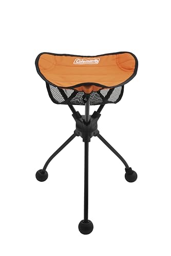 アウトドアチェアオレンジ/F/2238331・Color:オレンジ・パッケージ個数:1・【使用シーン】イベントやスポーツ観戦、バードウォッチングなど様々なシーンで活躍するチェアです。・【回転する座面】座面が360度回転するので自由に体の向きを変えることができます。・【立ち上がりやすい設計】座面高52cmと高めに設計されていることでさっと立ち上がりやすくなっています。・【便利な収納スペース】座面の下にはメッシュの収納スペースがあるので、ドルインクや収納ケースなどを置くのに便利です。・【安定性】3本の脚部でしっかり支える安定性の高いフレーム構造です。脚部の先端には地面に潜りにくいボール型エンドキャップを装着しています。コミュニケーションのために360度回転する座面、新感覚の立ち上がりやすい高さ。