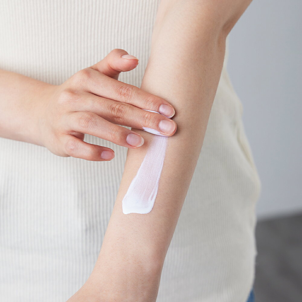 【お買い物マラソンP20倍】ヴェレダ エーデルワイス UVプロテクトミルク 50mL | WELEDA オーガニック ノンケミカル 紫外線 日焼け止め 赤ちゃん natureswayshop-10001861 ネイチャーズウェイ楽天市場店 サンプル画像3