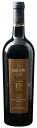 バローネ・コルナッキアはアブルッツォ州北部テーラモ県のトラーノヌオーヴォで16世紀末から代々ワイン造りを行う歴史ある生産者で、テーラモで最も古いワイナリーの一つです。伝統的なスタイルを踏襲した彼らのワインは、数多くのワインガイドでこのエリアの優良生産者の筆頭として紹介されています。 現在ワイン造りは父親のピエロ・コルナッキア氏から娘のカテリーナと息子のフィリッポへと引き継がれています。二人はこの数年間、伝統を守りつつ、さらなる品質向上を目指し、様々な改革を行っており、ワインはこれまでのスタイルを崩す事無く、さらに素晴らしく進化しています。 コッレ・クーポは、クーポの丘という意味です。畑は、コントラーダ　トッリとトラーノ　ヌオーヴォにあります。標高240mの日当たりのよい丘の上に位置し、石だらけの石灰岩土壌です。密植度は、3,700〜4,000本です。カベルネ・ソーヴィニヨンは、父ピエロ・コルナッキアが25年程前にフランスから取り寄せたクローンです。9月末に収穫します。選別しながら手摘みで収穫します。除梗、破砕して、28度で6〜7日間果皮と醸しをします。発酵はステンレスタンクで行います。500Lのフレンチオークの樽（新樽でない）で18ヶ月、そして瓶で8ヶ月熟成させます。 濃いルビー色。熟したプラムやグリーンペッパーの感じられる強く濃縮した香り。ソフトな味で、フルボディ、強く持続する味わいがあります 内容量 750ml ブドウ品種 モンテプルチャーノ60％、カベルネソーヴィニヨン30％、メルロ10％ 保存方法 冷暗所にて保存 原産国名 イタリア　アブルッツォ 輸入者 稲葉 [ct_w_16],[ct_w_31]