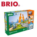 BRIO1884年から想像力の芽を育てています。BRIOの玩具はシンプルで洗練されたデザインが特徴です。それが子供たちの遊びの世界を広げ、豊かな創造性を育ててきました。これこそがBRIOの全商品に込められた、「遊びの哲学」です。創立以来、BRIOはこの哲学を守り続けています。−責任ある森林管理−2014年より、BRIOの木製玩具には、FSC森林管理認証を受けた木材のみを使用しています。商品情報33965 スマートテックサウンド アクション踏切は上下に動くゲートとひび割れた線路があり、列車がぐらぐらしながら通過します。別売の33971スマートテックサウンドエンジンを使用すると安全ゲートが上がっているか下がっているかが分かります。スマートテックサウンドエンジンがアクショントンネルを通過すると、地すべりや地震の音が鳴り、遊びと興奮の要素がさらに加わります。仕様製品の長さ：約 260 mm製品の高さ：約 60 mmパッケージ幅：約 300 mmパッケージ高さ：約 200 mmパッケージ奥行：約 70 mm電池の使用：いいえ