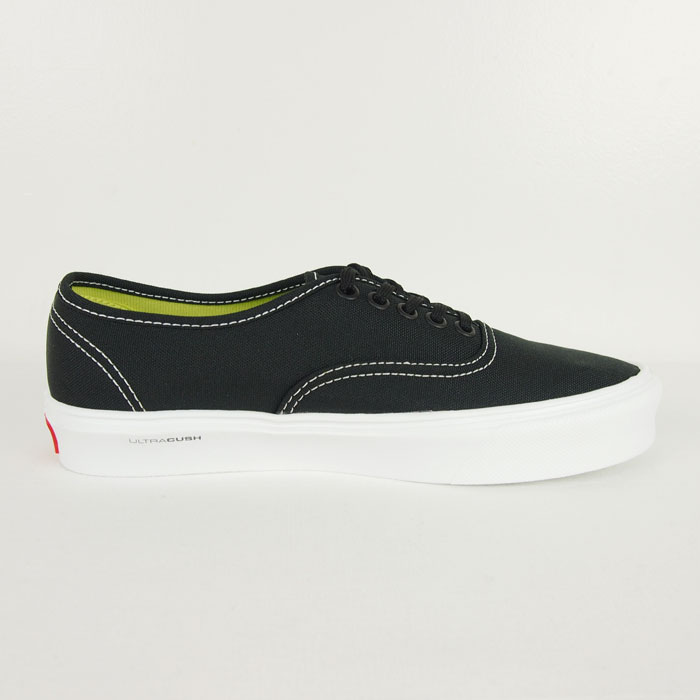 バンズ レディースサイズ オーセンティック スニーカー/ブラックVANS LXVI ULTRACUSH Authentic Lite Black/True White