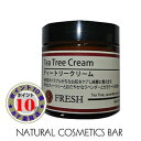 FRESH ティートリークリーム　60g Tea Tree Cream Organic Tea Tree and Lavender ティートリークリームは、さまざまな肌トラブルに役立つ優れたアイテムです。 ティートリーとラベンダー精油の効果と爽やかな香りでアクネケアなどトラブルがちなお肌を整え保湿します。 ●10代から20代の方のアクネケアに ●子育て中のママの手荒れ、日々の水仕事や台所での油仕事で傷んだお肌を修復し綺麗にします。 ●年齢肌の方の肌荒れや吹き出物に悩んでいる方に ●虫刺されのケアに ●脇の下のデオドラントに ●手足を爽やかに、制汗・デオドラントに ●マスクによるトラブルで荒れたお肌に ●日々のスキンケア、お肌の保湿に ティートリークリーム によるメリット ●このクリームを使用することで、肌に潤いを与え、乾燥や荒れを防ぎます。 ●ティートリーの抗菌作用にも着目。天然アロマオイルの香りが心地よく、リラックス効果も期待できます。 ●安心してお使いいただける100％植物由来の無添加！ どんな時に使う？ ティートリークリームは、朝晩のスキンケアにおいて、洗顔後に顔全体に適量を塗ることで効果を発揮します。 また、手荒れやその他の部位のトラブルにも使用できます。 虫刺されや汗をかきやすい脇の下にも塗布できるため、アウトドアやスポーツ時にも重宝します。 さらに、マスクでのお肌のトラブルお肌にも。マスク生活が続く今、ぜひお試しください。 【ご使用方法】 適量を手に取りお使いになりたい部分に塗ってください。 ティートリーとラベンダー精油の効果と爽やかな香りでアクネケアなどトラブルがちなお肌を整え保湿します。 【主な成分】 ●消毒、殺菌：オーガニックグレード精油：ティートリーオイル、ラベンダーオイル ●ターンオーバー促進：サリックスニグラ樹皮エキス（ヤナギからとれる保湿成分） ●保湿成分：ホホバオイル、ビーズワックス、スイートアーモンドオイル ●お肌修復作用：カモミール、ローマン 【ご使用上の注意】 ●傷、湿疹等肌に異常のあるときはご使用にならないでください。 ●化粧品がお肌に合わないとき即ち次のような場合には、使用を中止してください。 そのまま化粧品類の使用を続けますと症状を悪化させることがありますので、 皮膚科専門医等にご相談されることをおすすめします。 (1)使用中、赤味、はれ、かゆみ、刺激、色抜け(白斑等)や黒ずみ等の異常があらわれた場合。 (2)使用したお肌に、直射日光があたって上記のような異常があらわれた場合。 ●お肌の目立たないところでテストをおこなって、確かめてからご使用ください。お肌に合わない場合はご使用を中止してください。 ●目に入った場合はすぐ洗って下さい。異常が出た場合は眼科医にご相談ください。 ●未開封の場合は製造より3年、開封後は必ずしっかりフタを閉め、3ヶ月以内にお使いください。 ●ナチュラルな防腐成分を使用しているため保存性があまり高くありません。 必ず清潔な手で取り、容器内に異物等が入らないようにご注意ください。一旦手に取った化粧品は容器に戻さないでください。 ●お肌に異常が生じてないかよく注意して使用してください。 【保管及び取り扱い上の注意】 ●使用後は必ずしっかりと蓋を閉めてください。 ●食べ物ではありませんので誤って食べないよう乳幼児の手の届かないところに保管してください。 ●極端に高温(浴室など)または低温の場所、直射日光の当たる場所での保管は避けてください。 ●天然成分配合のナチュラルな処方のため、色調・香り・状態が変化する場合がございます。 温度により分離または柔らかくなる場合がありますがご使用上問題はありません。 ●寒い時期固まっている場合がありますが成分に変化はありません。 ■販売名 フレッシュ ティートリークリーム ■内容量 60g ■対象年齢 生後12ヶ月以上～大人・妊婦（中期以降） ■全成分 水（天然水）、アーモンド油、プロパンジオール（植物由来）、ミツロウ（ビーズワックス）、グリセリン（植物由来）、アラキルアルコール（植物由来）、エタノール（植物由来）、ホホバ油※、ティートリー油※、ベヘニルアルコール（植物由来）、レシチン（植物由来）、キサンタンガム、ラベンダー油※、ローマカミツレ油（ローマン・カモミール）※、サリックスニグラ樹皮エキス（植物由来）、グレープフルーツ種子エキス、ゴマ油（セサミシードオイル）、アラキルグルコシド（植物由来）、クエン酸（植物由来）、トコフェロール（ナチュラルビタミンEオイル） ※・・・ACO認定オーガニックオイル Australian Certified Organic（ACO）とは、オーストラリア最大のオーガニック認定機関です。 FRESHは、世界で最も厳しい有機基準ACOで認定された精油とキャリアオイルをオーストラリアより輸入して使用しています。 ■原産国 日本 ■製造販売元 株式会社フレッシュ当店人気のオススメ商品はこちら シトリフォリア リヴァイタライジングローション（化粧水） 肌が飲み干す、高濃度 セラミドの潤い水 新しい洗顔料 clargile【クレイル】 クリーミーペースト もっとやさしく手軽に 洗顔で始めるクレイ生活 ボタニックミネライズ ヴェールファンデーション 肌そのものを美しく育てる スキンケア発想の クレイファンデーション 【植物由来100％】 ベビーマッサージオイルで培った品質を活かした大人から子供までご利用いただけるスキンケアのラインナップです。 植物油、エッセンシャルオイル（精油）をブレンドいたしました。心と体のリフレッシュにお使いください。 植物ん花・葉・果皮などから抽出した芳香物質を精油といいます。この精油は体と精神面に良い効果をもたらします。フレッシュナチュラルアロマスキンケアシリーズは精油と植物油が身体に良いバランスでブレンドされています。 フレッシュティートリークリームは、トラブルになりがちなお肌お肌を保湿します。ニキビケアにもおすすめです。 ティートリーの制汗・デオドラント効果で手足を爽やかにしてくれます。 &nbsp; ティートリークリーム 〈トラブルスキンに〉にきび・吹き出物のあるお肌に。for acne care and trouble skin care 使用可対象 12ヶ月以上〜大人・妊婦 ▽安心してお使いいただける100％植物由来の無添加！　▽トラブルがちなお肌を保湿します。にきびケアに。 ▽ティートリーの制汗・デオドラント効果で手足を爽やかにしてくれます。 &nbsp; &nbsp; &nbsp; &nbsp;日本 &nbsp; &nbsp;