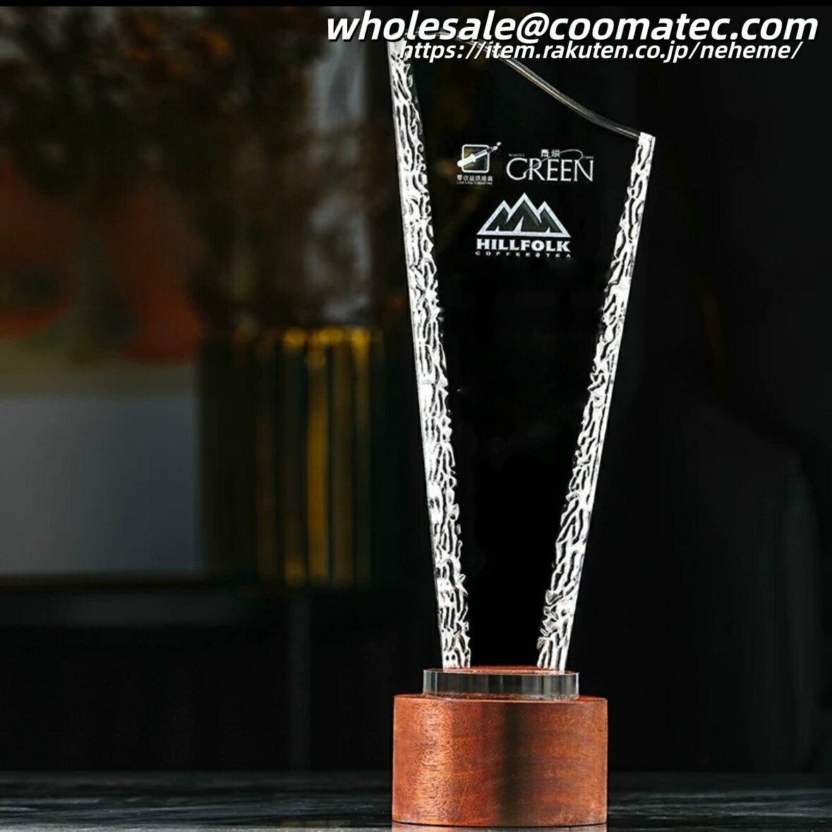 オーダーメイドトロフィー制作プロセス お客様のご要望に合わせて完全カスタマイズのクリスタルトロフィーを制作いたします 01 刻印内容のご連絡 💬 トロフィーに刻印したい内容（会社名、受賞者名、受賞理由、日付など）を当社までお...