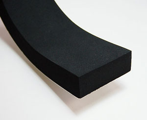黒セルスポンジ　接着タイプ　厚さ20mm × 巾30mm × 長さ1000mm 【 6枚 】