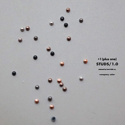 ネルパラのKiraNail +1 STUDS 1.0 selected by fumi NAIL Co. Company color ネイルパーツ スタッズ ジェルネイル｜アングル2