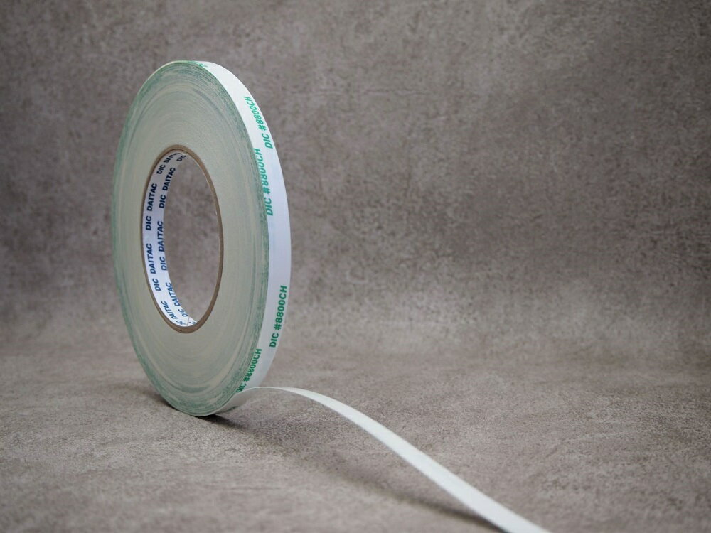 DIC リサイクル部材用 両面接着テープ #8800CH 10mm幅×50m巻　1本金属、プラスチック、発泡体等への接着性、曲面接着部での耐反発性に優ています
