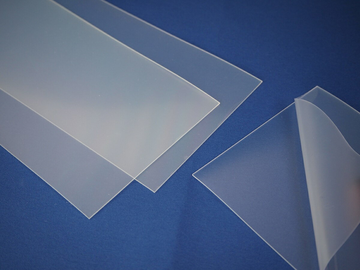 【エラストマー粘着シート　110mm×200mm　5枚入】滑り止めや、ガタツキ防止用として。 産業用機械のビ..