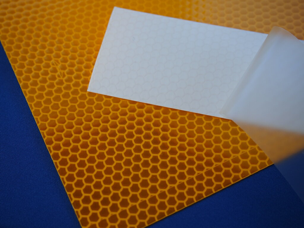 【カプセルプリズム型　高輝度　再帰反射シート　1枚入り】赤・黄・白道路標識　交通安全用品　反射　..