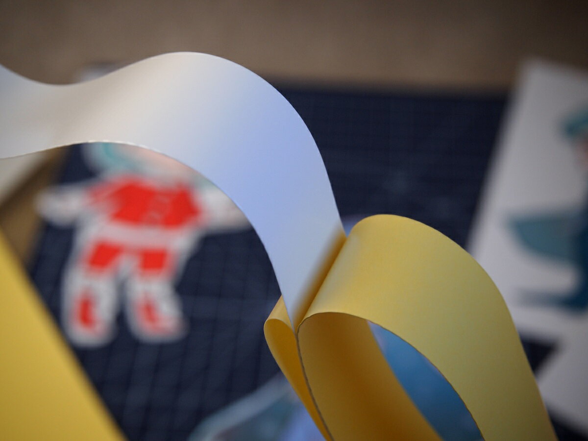 【フィルム基材 強粘着/自己吸着 両面テープ　295mm×210mm　5枚入】ショーウインドーディスプレイや、..