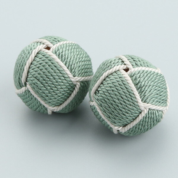 約18ミリ 小田巻2色梵天房 （千草色/銀ねず色 縁取り） 正絹製 国産 1セット 2個【適応：略式数珠・女性用 / 略式数珠・男性用 22玉サイズ】【数珠パーツ 念珠パーツ オーダーメイド 数珠修理 2000500600043】【送料無料】