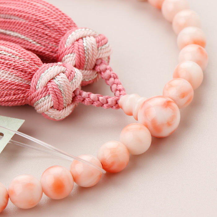 【現品お届け！】数珠 女性用 約7ミリ 深海珊瑚 銀花かがり房【略式数珠 京念珠 京都 3月の誕生石 サンゴ さんご コーラル 嫁入り道具 結婚 結納 お祝い 宗派共通 高級数珠 高級品 法事 葬儀 葬式 法要 ピンク マイ数珠 JIM RM RJ 2000200601418】【数珠袋付き】【送料無料】