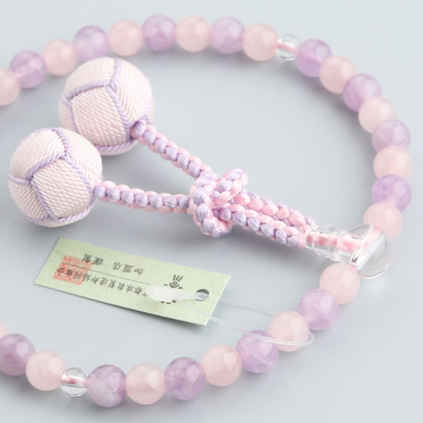 数珠 女性用 約7ミリ ローズクォーツ 藤雲石 交互 本水晶 正絹2色梵天房【略式数珠 京念珠 京都 紫雲石 紅水晶 ラベンダーアメジスト 宗派共通 葬儀 法要 かわいい 贈り物 7mm パープル ピンク マイ数珠 RM JIM 2000200303305】【数珠袋付き】【送料無料】