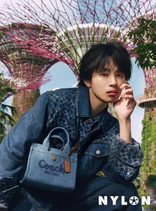 草川拓弥 TAKUYA KUSAKAWA NYLON SUPER[本/雑誌] VOL.18 (単行本・ムック) / NYLON JAPANのサムネイル