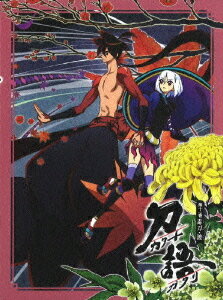 ご注文前に必ずご確認ください＜商品説明＞「化物語」に続く西尾維新アニメプロジェクト第2弾! 2010年1月よりフジテレビ・毎日放送・BSフジにて放送のTVアニメ「刀語」のBlu-ray、第11巻。 ——刀を使わない剣術・虚刀流の七代目当主・鑢七花と、その姉・鑢七実は、地図にも載らない無人島・不承島で平和に暮らしていた。そこへ、奇策士を自称する”とがめ”という女性が訪ねてくる。幕府の役職者であるという彼女の目的は、伝説の刀鍛冶・四季崎記紀が、その人生をかけて完成させたという十二本の完成形変体刀の蒐集を虚刀流の当主に依頼する事だった。長い間来訪者の無かった島への突然の来客と意外な依頼に戸惑う七花と七実。そして、そんな彼らに暗殺専門の忍者集団「真庭忍軍」十二頭領の一人・真庭蝙蝠の影が忍び寄る・・・。 第11話を収録。 ■原作者・西尾維新書き下ろし朗読活劇「第零話 虚刀・鑢 / 第十一章」(全十二章): 原作者・西尾維新完全書き下ろしにより遂に語られる虚刀流六代目・鑢六枝の真実! 「大乱の英雄」と呼ばれた、旧(ふる)き刀の物語! 脚本: 西尾維新 / 朗読: 置鮎龍太郎、エンディングテーマ「亡霊達よ野望の果てに眠れ/ 歌: 飛欄」フルバージョン、あとがたり完全版を収録した特典CD付。キャラクター原作対戦カード2枚封入。キャラクターデザイン・川田剛描き下ろし三方背BOX。　　　　　　　　　　　　　　　　　＜収録内容＞[Disc 1] 刀語 第11話 毒刀・鍍[Disc 2] 亡霊達よ野望の果てに眠れ / 飛蘭[Disc 2] あとがたり[Disc 2] 刀語 第零話「虚刀・鑢/第十一章」 / 置鮎龍太郎[Disc 2] 刀語BGM / 置鮎龍太郎[Disc 2] 非楽曲 / 置鮎龍太郎[Disc 2] 虚刀・鑢 十一章 Tr.2 / 刀語[Disc 2] 刀語BGM / 刀語[Disc 2] 非楽曲 / 刀語＜アーティスト／キャスト＞田村ゆかり　中原麻衣　岩崎琢　細谷佳正　西尾維新　川田剛＜商品詳細＞商品番号：ANZX-9621Animation / Katanagatari Vol.11 Dokuto Mekki [w/ CD Limited Release]メディア：Blu-ray収録時間：50分リージョン：freeカラー：カラー発売日：2011/02/02JAN：4534530042385刀語[Blu-ray] 第十一巻 / 毒刀・鍍 [CD付完全限定生産] [Blu-ray] / アニメ2011/02/02発売