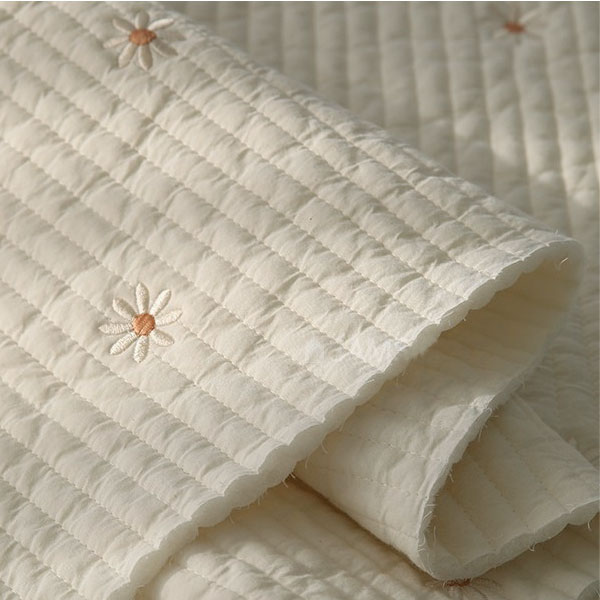 【 キルティング 】 14mm デイジー 刺繍ラインキルティング│ウォッシング生地【 商用利用可 】イブル 手作りマット 布団