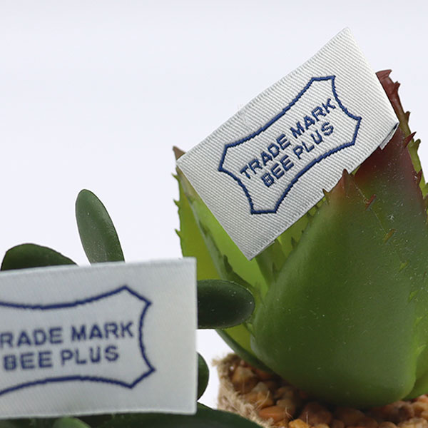 ( ラベル ) TRADE MARK BEE PLUS ラベル 2個 【商用利用可能】【 楽天スーパーセール 特別価格 】