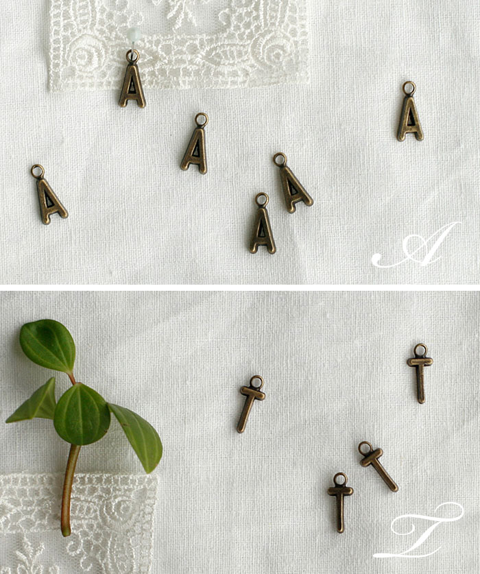 ( チャーム )アルファベット (A・T・R・S)（2個セット）【 商用利用可 】