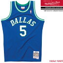 ■商品紹介 [94-95 Swingman Jersey JASON KIDD] キッドのネーム入り復刻ユニ。 こちらは94-95シーズンのスウィングマンで、表地はメッシュで横方向のストレッチが効いたジャージー素材。 動きやすく機能的な素材に加え、フロント左にはネームやブランドのパッチが刺繍されている。 ミスター・トリプルダブルと言われるキッドのルーキーイヤーのジャージーです。 平均11.7得点、5.4リバウンド、7.7アシスト、1.9スティールとルーキーとは思えない驚異的な数字を当時泥船と化していたマブスで叩き出し、新人王を獲得した。 後にレジェンドと言われるキャリアを築くことになるキッドの始まりのシーズンです。 ■ブランド紹介 [MITCHELL & NESS] 創業1904年のアメリカの老舗スポーツアパレルブランド、ミッチェルアンドネス。 アメリカ4代スポーツの復刻版ジャージ・スタジャンを手掛け、 その伝統とクォリティーの高さで、 海外セレブ・アーティスト・アスリートに愛用され、多くのファンを持つ。 ■サイズ L XL 身幅 59cm 65.5cm 着丈 69cm 72cm ※当店スタッフの平置き採寸です※ あくまで目安としてご検討ください。 ■素材 ポリエステル100% ■仕様 ・ヒートシールスクリーンプリントツイルフロント ・左肩上部にNBAロゴマン織ヒートシールラベル ・バックナンバーアプリケーション ■生産国 中国 関連商品ミッチェル＆ネス ユニフォーム MITCHELL & NESS SWI...16,800円ミッチェル＆ネス ユニフォーム MITCHELL & NESS SWI...16,800円ミッチェル＆ネス ユニフォーム MITCHELL & NESS SWI...16,800円ミッチェル＆ネス ユニフォーム MITCHELL & NESS SWI...16,500円ミッチェル＆ネス ユニフォーム MITCHELL & NESS SWI...16,800円[残りわずか/Lサイズのみ]ミッチェル＆ネス ユニフォーム MITCH...16,800円ミッチェル＆ネス ユニフォーム MITCHELL & NESS SWI...16,800円ミッチェル＆ネス ユニフォーム MITCHELL & NESS SWI...16,800円ミッチェル＆ネス ユニフォーム MITCHELL & NESS FLI...22,800円ミッチェル＆ネス ユニフォーム MITCHELL & NESS Aut...24,800円