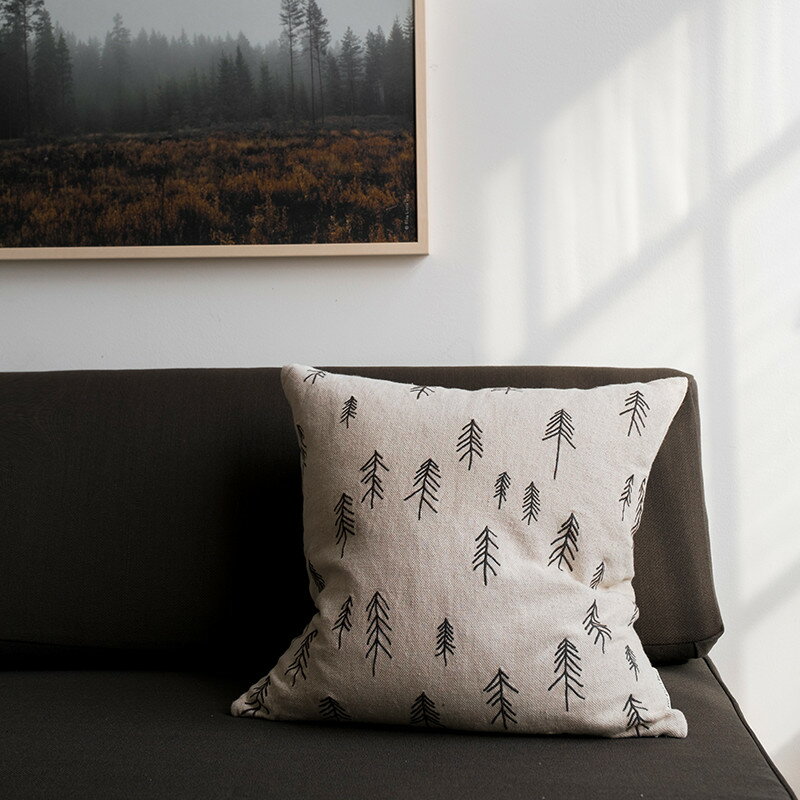 Fine Little Day TALL 刺繍 クッションカバー 麻70% 針葉樹 ファインリトルデイ 北欧 スウェーデン【メール便配送】