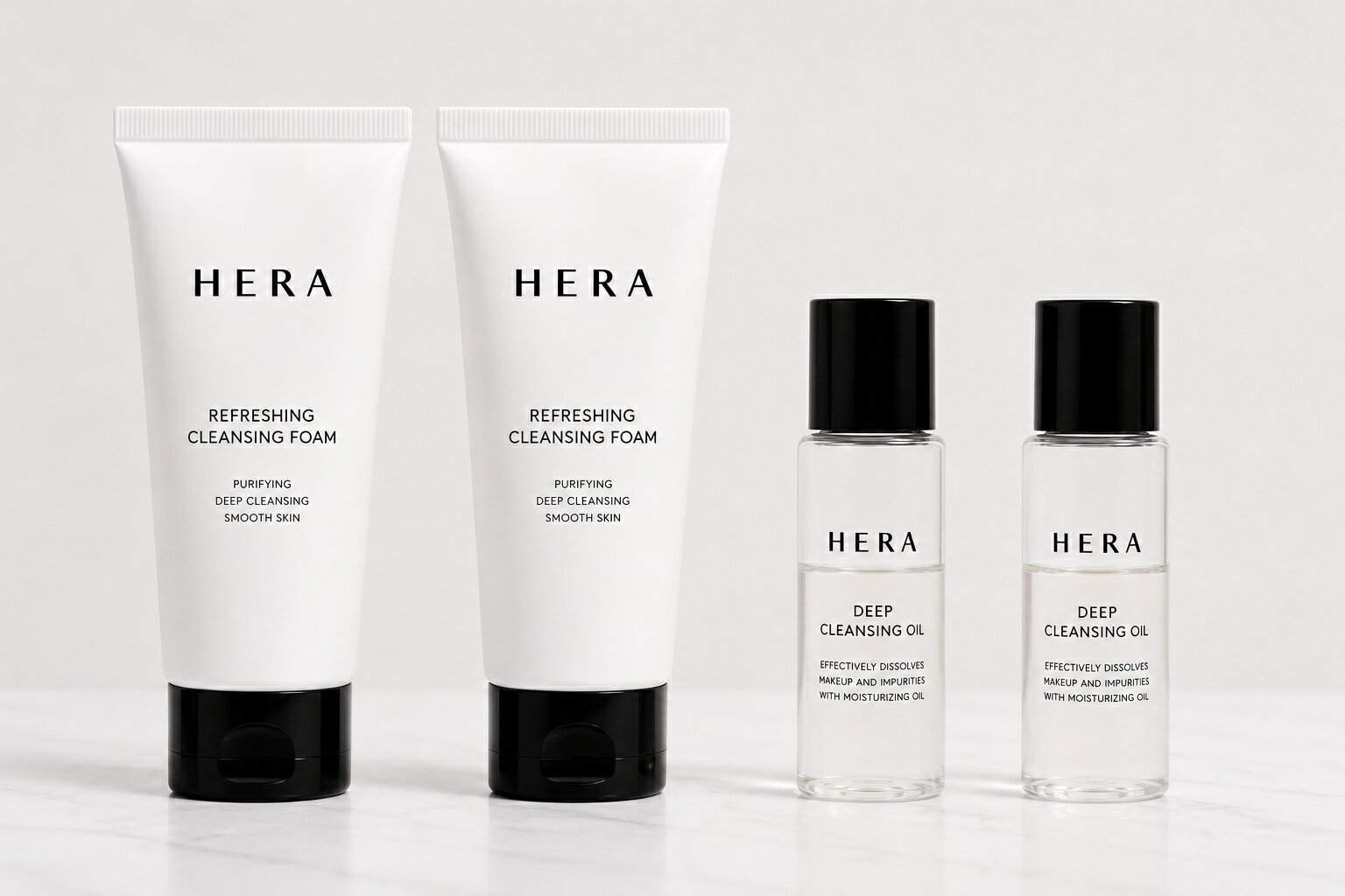 ブランド ヘラ HERA 商品名 リフレッシング クレンジングフォーム 50gx2　ディープクレンジングオイル 50ml×2 商品規格等 50gx2個　50mlx2個 商品詳細 滑らかで滑らかな肌触りを与えるクレンジングフォーム 洗顔で感じられる透明で明るい顔色 植物由来の界面活性剤を含まれて洗顔後、突っ張らない肌を実感できます お顔用洗顔フォーム、クレンジングフォーム、洗顔料、フェイスクレンザーディープクレンジングオイル 50ml メイクや毛穴汚れをやさしく浮かせて落とす、HERAのディープクレンジングオイルです。軽やかなテクスチャーで肌になじみやすく、ウォータープルーフメイクや皮脂汚れをすっきり洗い流します。洗い上がりはしっとりとなめらかで、つっぱり感の少ない快適な使用感です。 備考 ＜使用方法＞ぬるま湯で顔を軽く洗った状態で内容物を手にとって泡立てます。 泡で顔をマッサージするように洗います。 ぬるま湯で十分に洗い流した後、冷水で洗い仕上げます。 広告文責 コスメリーフ&nbsp; TEL: 06-6714-1852 メーカー アモーレパシフィック 区分 韓国製/化粧品 カテゴリ クレンジング