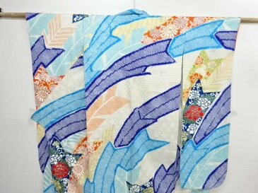 絞り矢羽根に花唐草模様刺繍振袖【リサイクル】【中古】