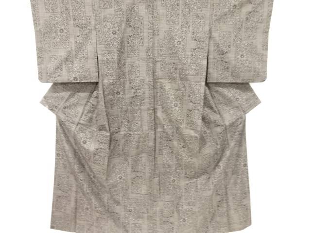 色紙に花唐草模様織出し本場泥大島紬着物（9マルキ）【リサイクル】【中古】